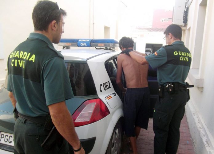 La Guardia Civil detuvo a un vecino de La Unión que realizó diversos robos en Playa Honda